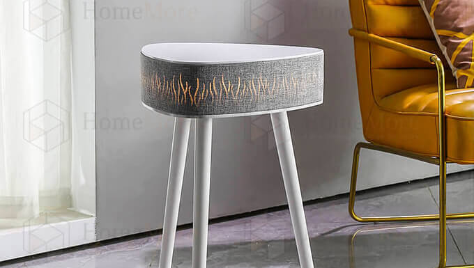 Triangle Side Table 01