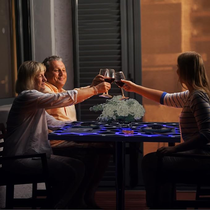 TOUCH SENSITIVE COFFEE TABLE (3)